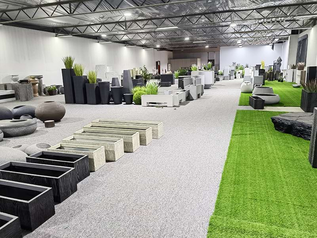 Rovis Factory Workshop展示了户外和花园种植者的生产