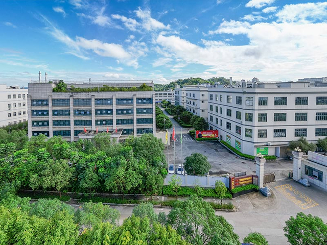 Rovis领先室内和办公室种植者品牌的公司概述